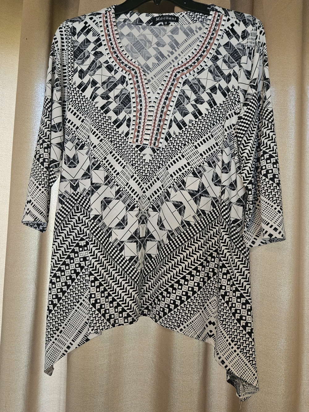 Mechant Black & White Geometric Tunic with Coral-Trim V-Neck